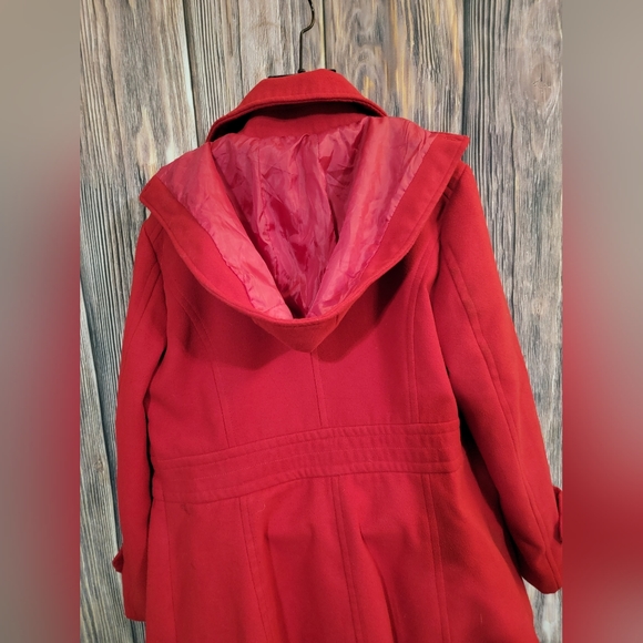 Torrid Red Coat size 1 with removable hood. - Picture 6 of 6